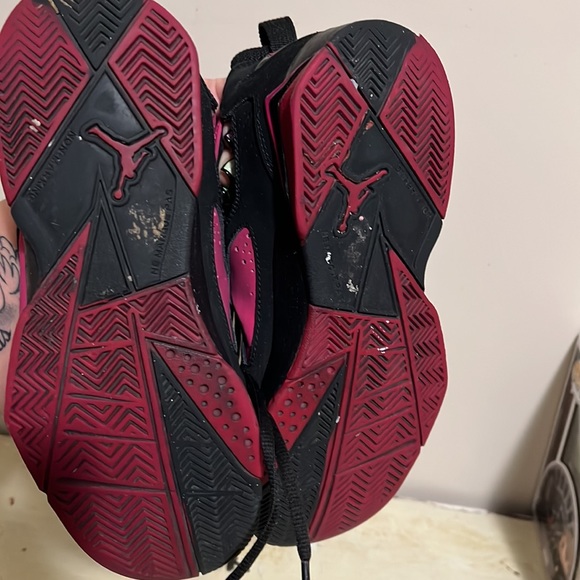 Air Jordan - Picture 9 of 17